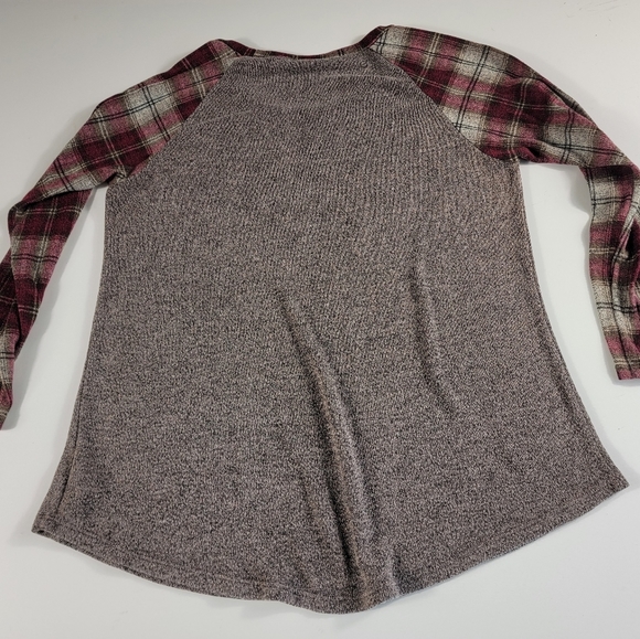 Coco And Main Grey Long Sleeve Top plaid sleeves soft stretch Large L ^ - Picture 3 of 6